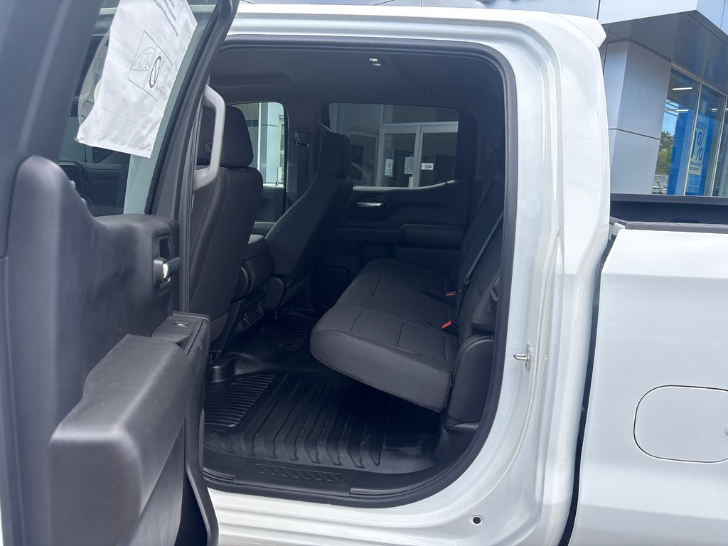 2026 Chevrolet Silverado 1500 WT in New Richmond, Quebec - 8 - w1024h768px