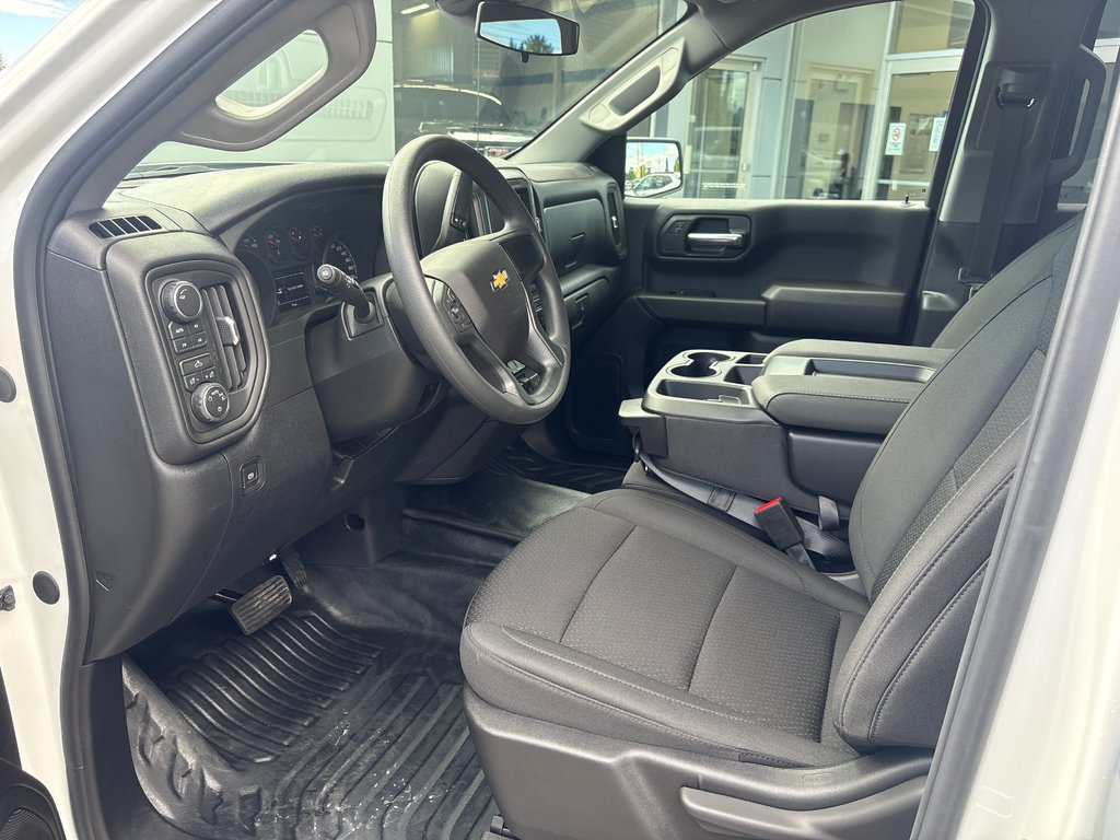 2026 Chevrolet Silverado 1500 WT in New Richmond, Quebec - 6 - w1024h768px