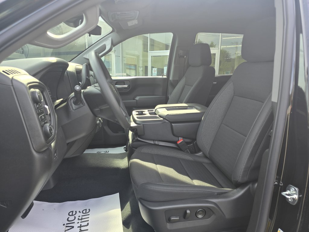 2026 Chevrolet Silverado 1500 Custom Trail Boss in New Richmond, Quebec - 8 - w1024h768px