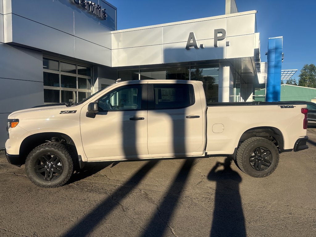 2026 Chevrolet Silverado 1500 Custom Trail Boss in New Richmond, Quebec - 2 - w1024h768px