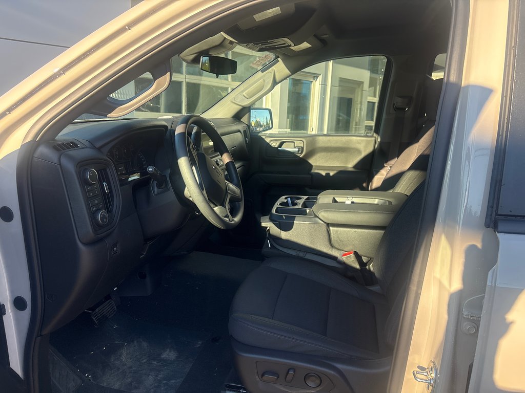2026 Chevrolet Silverado 1500 Custom Trail Boss in New Richmond, Quebec - 6 - w1024h768px