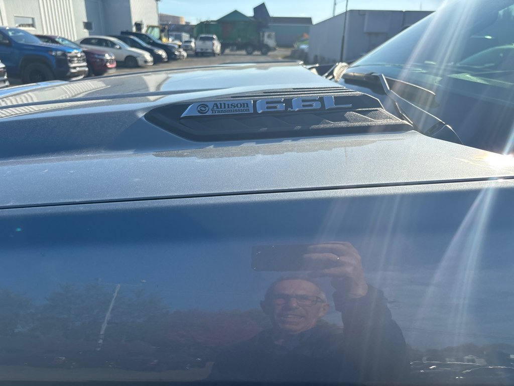 Chevrolet SILVERADO 2500 4RM W LT 2024 à New Richmond, Québec - 2 - w1024h768px