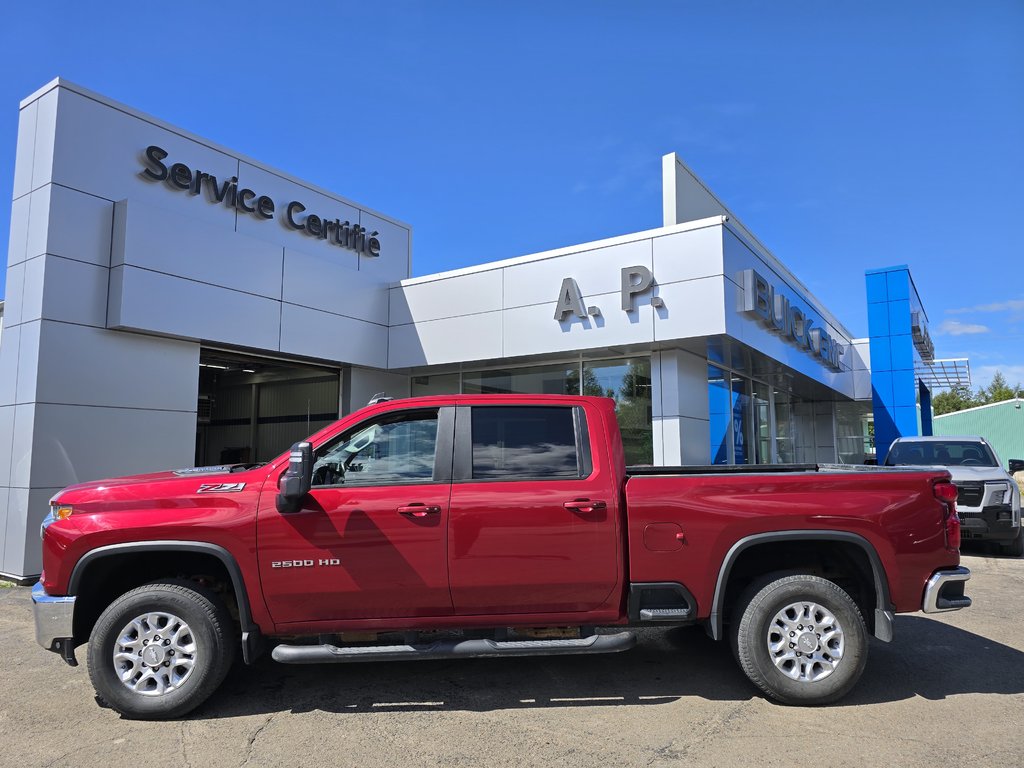 2020 Chevrolet SILVERADO 2500 CAISSE STANDARD DE 6 PIED LT in New Richmond, Quebec - 2 - w1024h768px