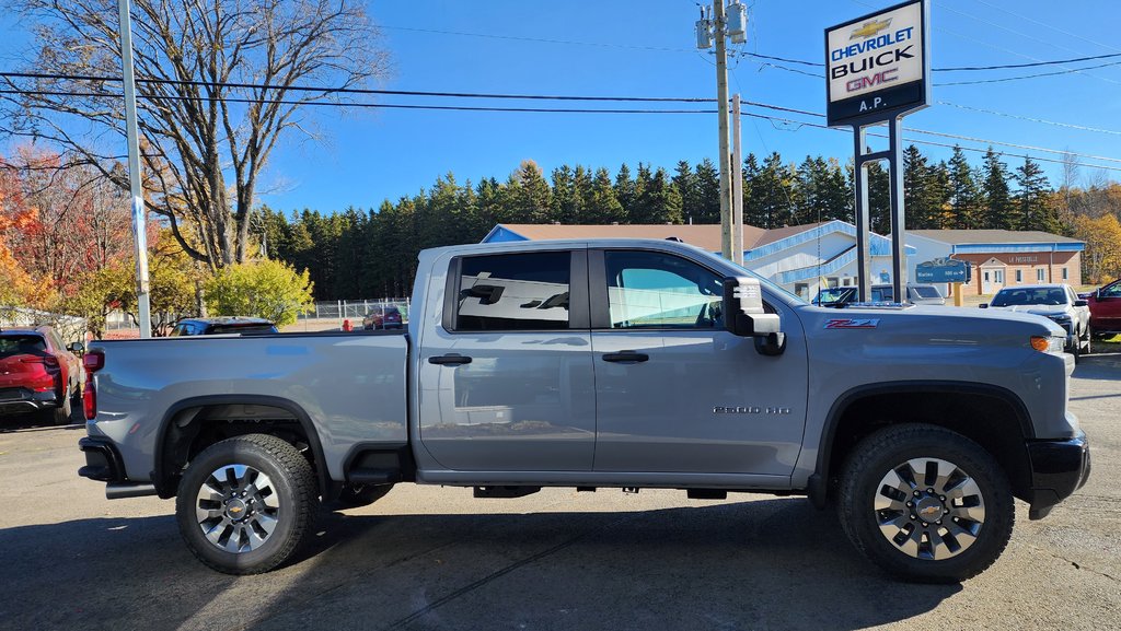 SILVERADO 2500 HD CUSTOM 2025 à New Richmond, Québec - 4 - w1024h768px