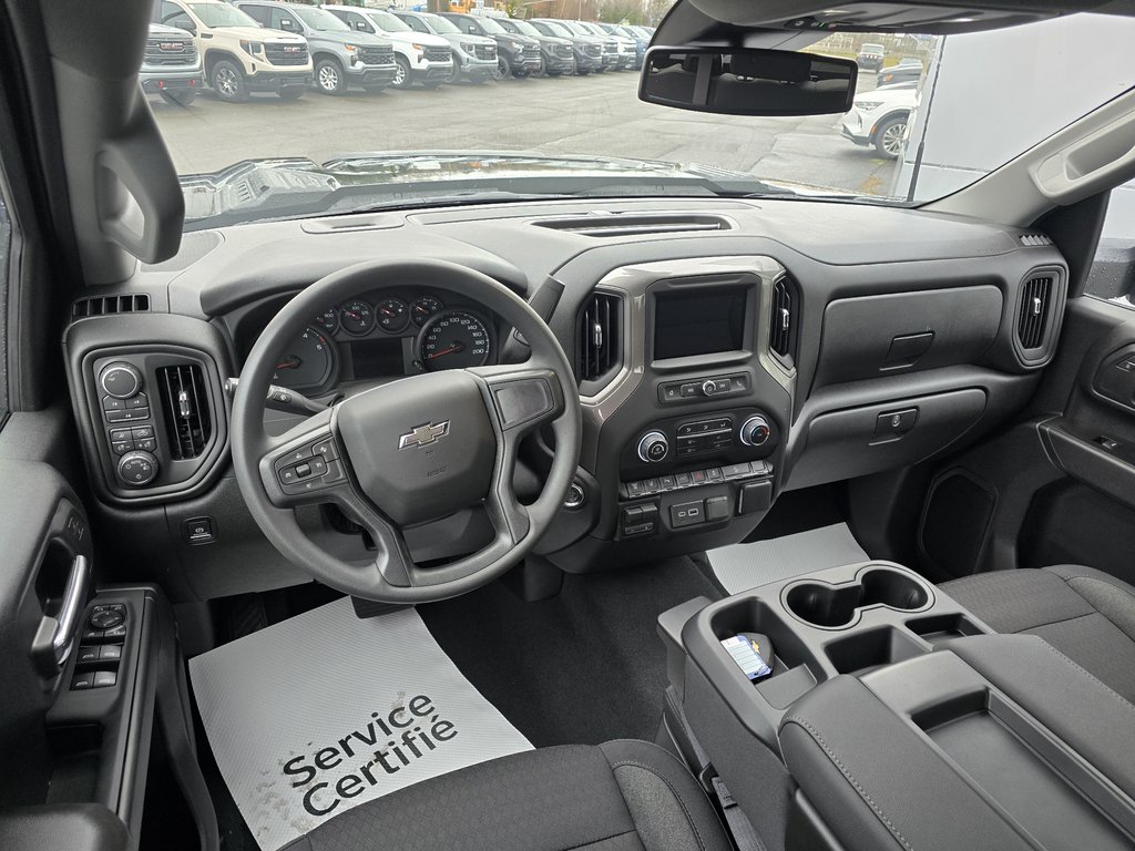 Chevrolet Silverado 2500 HD CUSTOM 2026 à New Richmond, Québec - 7 - w1024h768px