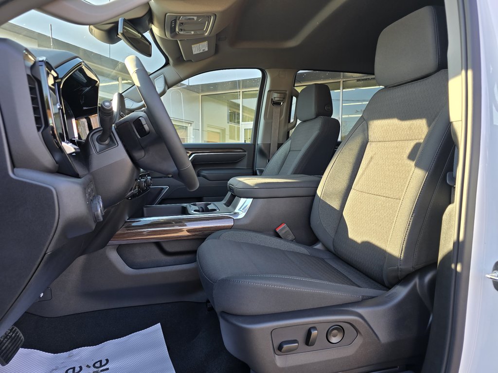 Chevrolet Silverado 2500 HD LT 2026 à New Richmond, Québec - 7 - w1024h768px