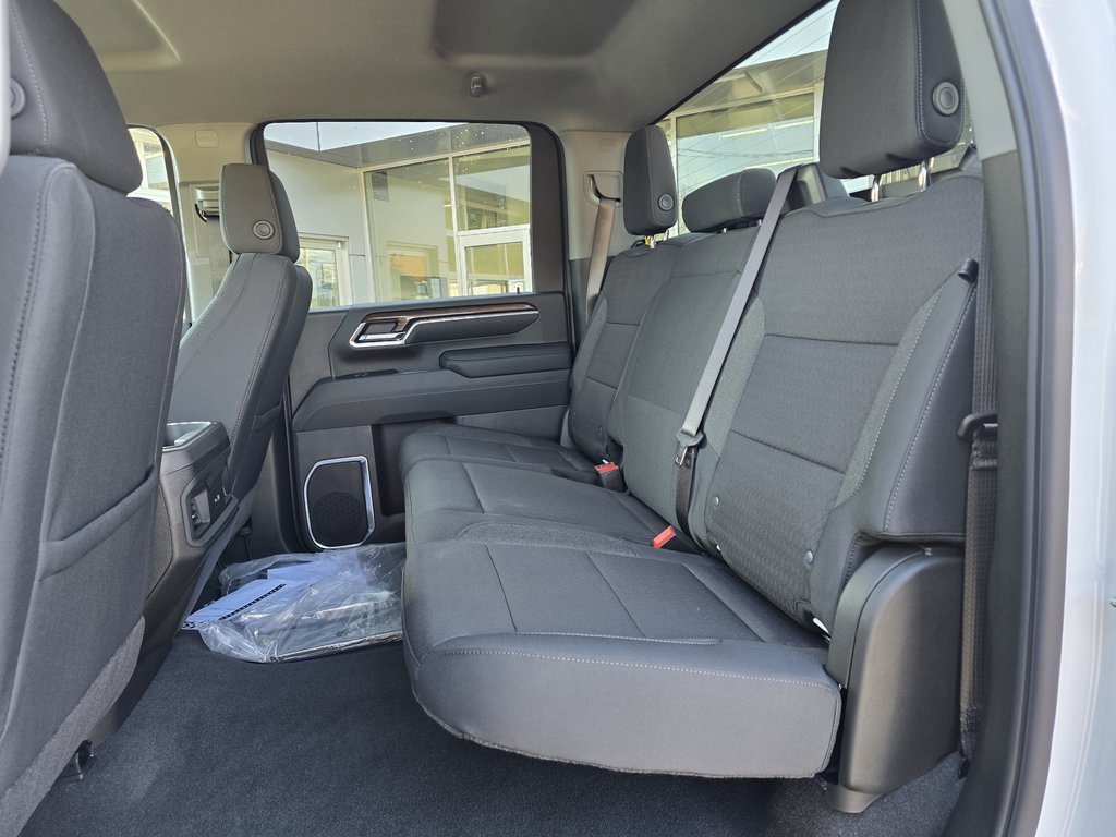 Chevrolet Silverado 2500 HD LT 2026 à New Richmond, Québec - 6 - w1024h768px