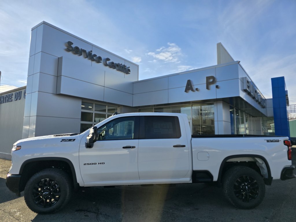 Chevrolet Silverado 2500 HD LT 2026 à New Richmond, Québec - 2 - w1024h768px