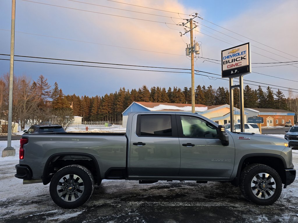 2026 Chevrolet Silverado 2500 HD CUSTOM in New Richmond, Quebec - 4 - w1024h768px