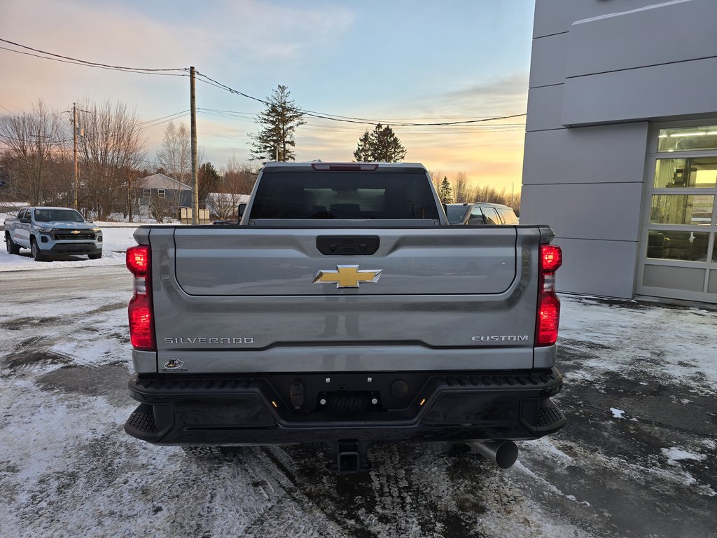 2026 Chevrolet Silverado 2500 HD CUSTOM in New Richmond, Quebec - 5 - w1024h768px