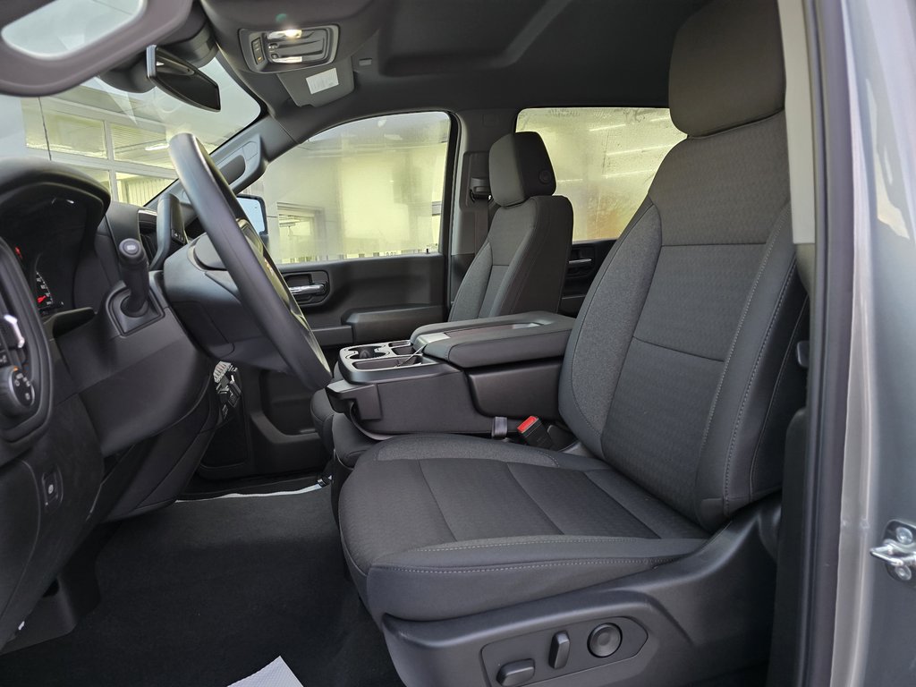 2026 Chevrolet Silverado 2500 HD CUSTOM in New Richmond, Quebec - 8 - w1024h768px