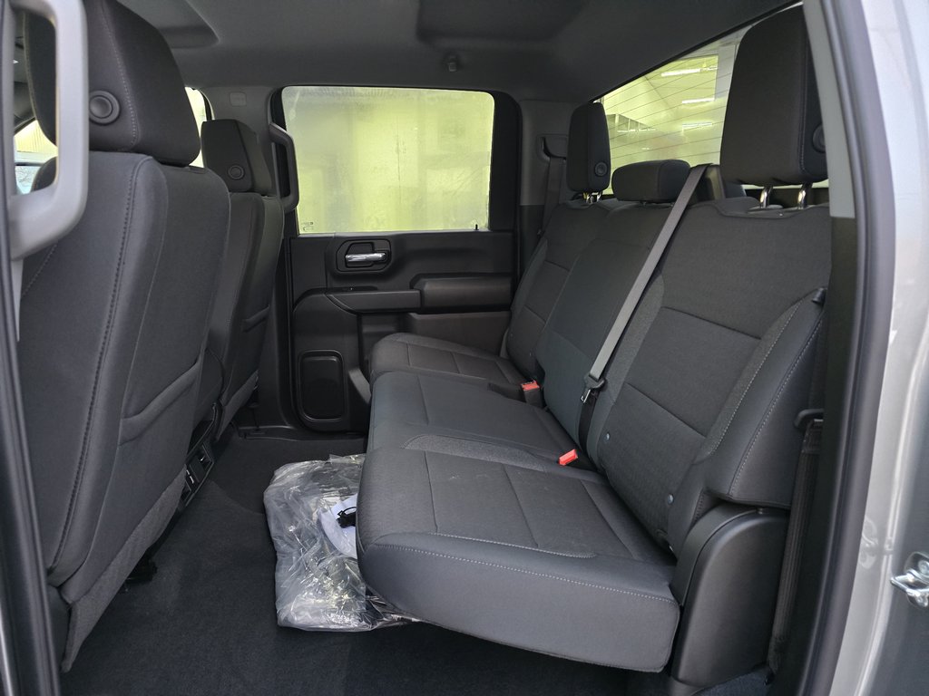 2026 Chevrolet Silverado 2500 HD CUSTOM in New Richmond, Quebec - 7 - w1024h768px