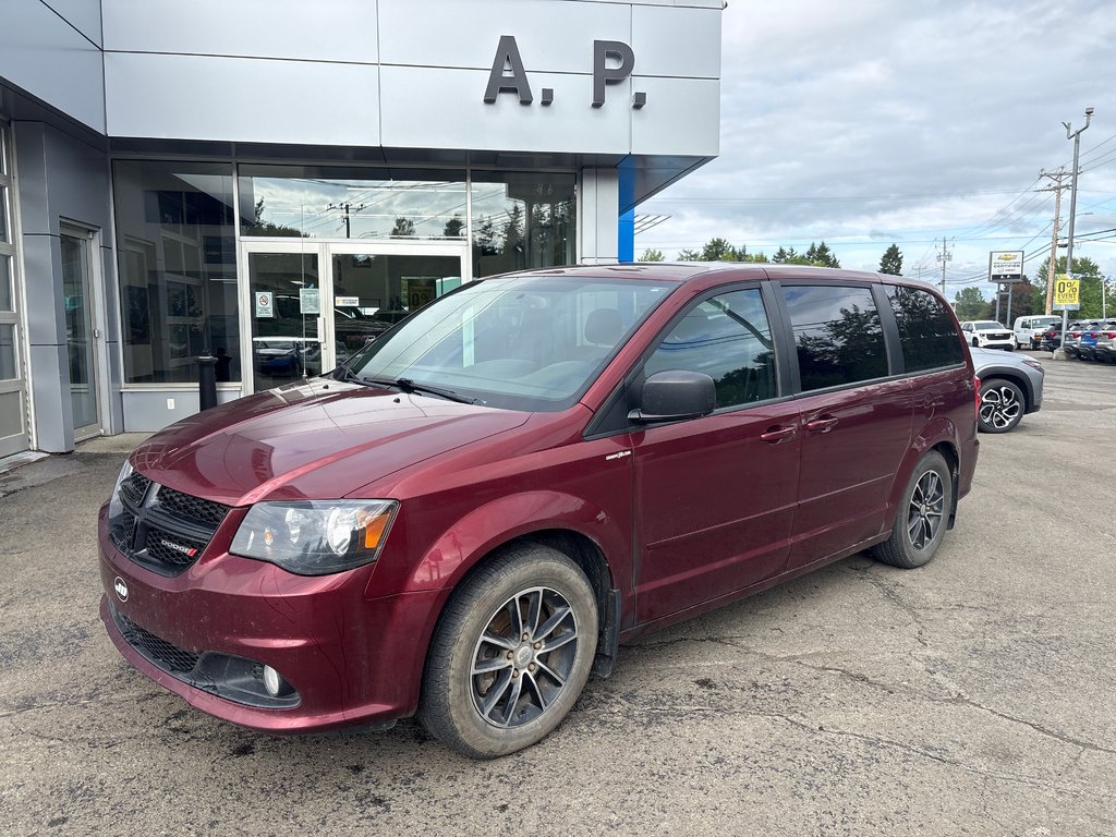 2017 Dodge CARAVAN SE SXT in New Richmond, Quebec - 1 - w1024h768px