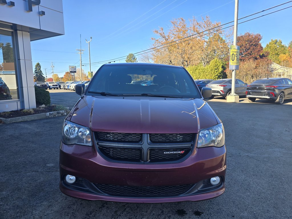 2017 Dodge CARAVAN SE SXT in New Richmond, Quebec - 3 - w1024h768px