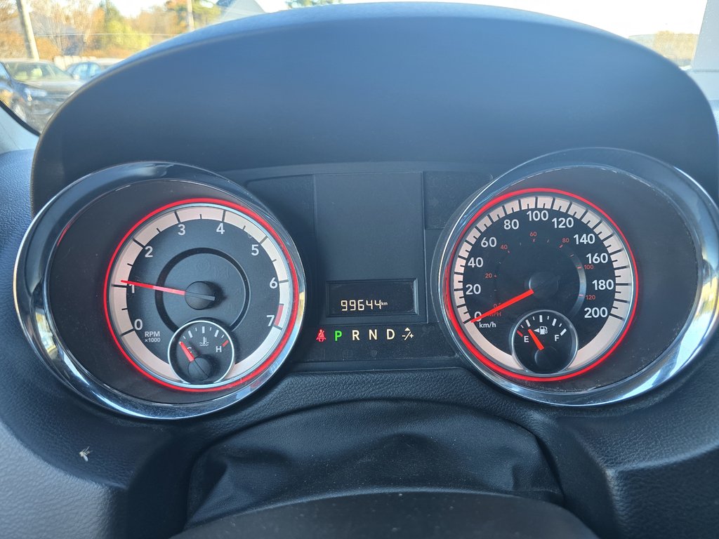 2017 Dodge CARAVAN SE SXT in New Richmond, Quebec - 11 - w1024h768px