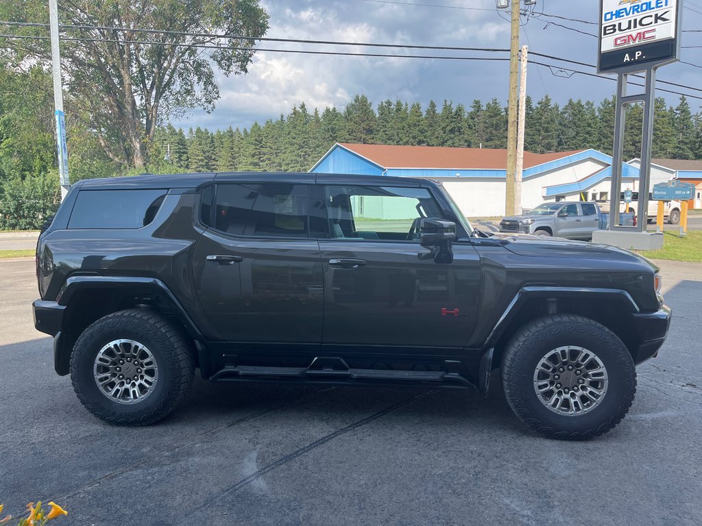 2024  HUMMER EV SUV 3X in New Richmond, Quebec - 3 - w1024h768px