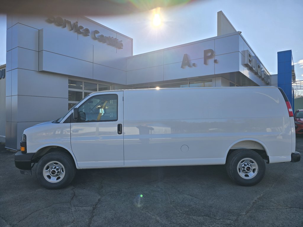 GMC SAVANA CARGO 2500 EXT WB (1WT) CARGO 2026 à New Richmond, Québec - 2 - w1024h768px