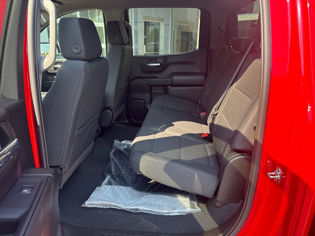 2026 GMC Sierra 1500 PRO in New Richmond, Quebec - 8 - w1024h768px