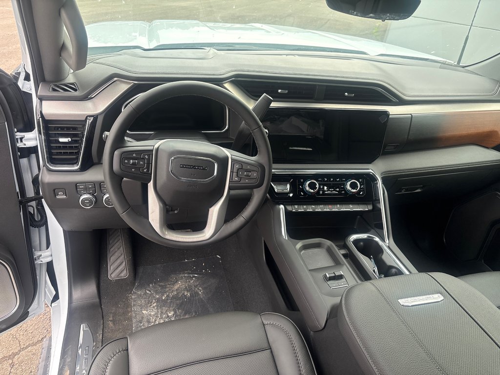 2026 GMC Sierra 2500 HD DENALI in New Richmond, Quebec - 8 - w1024h768px