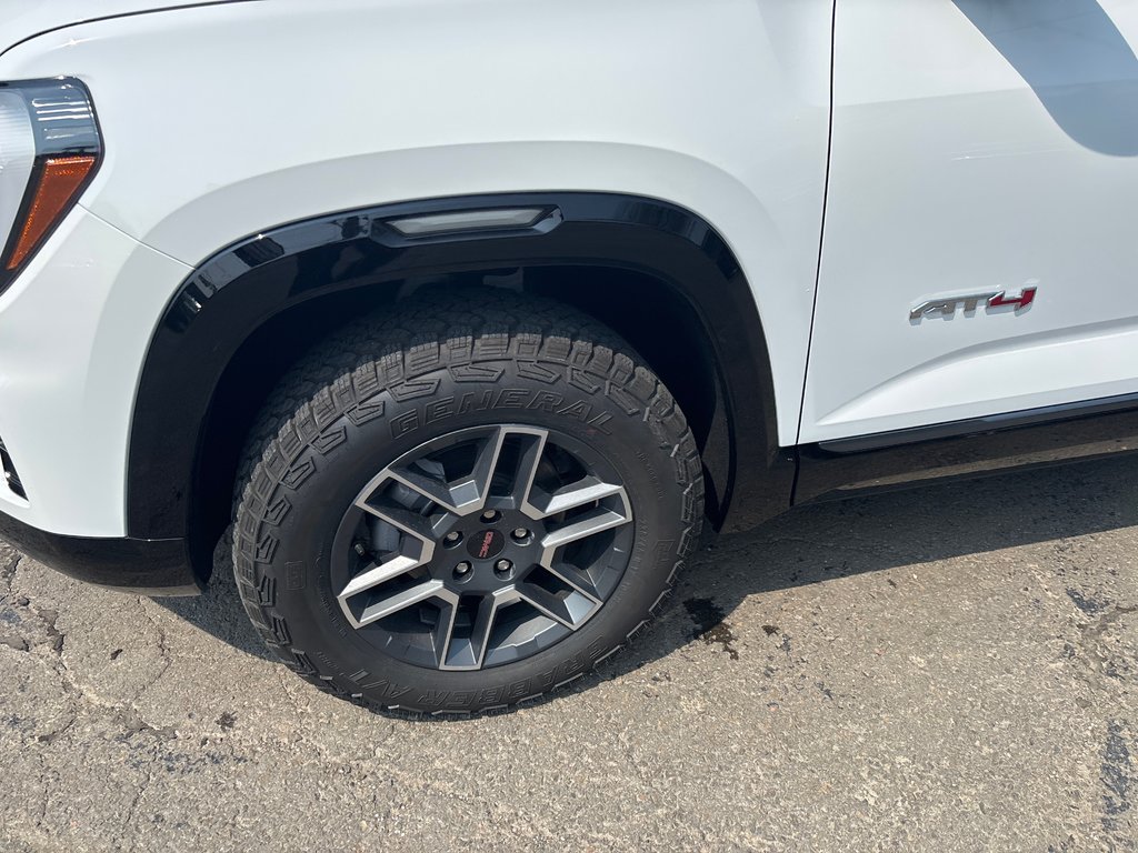 GMC Terrain AWD AT4 2026 à New Richmond, Québec - 2 - w1024h768px