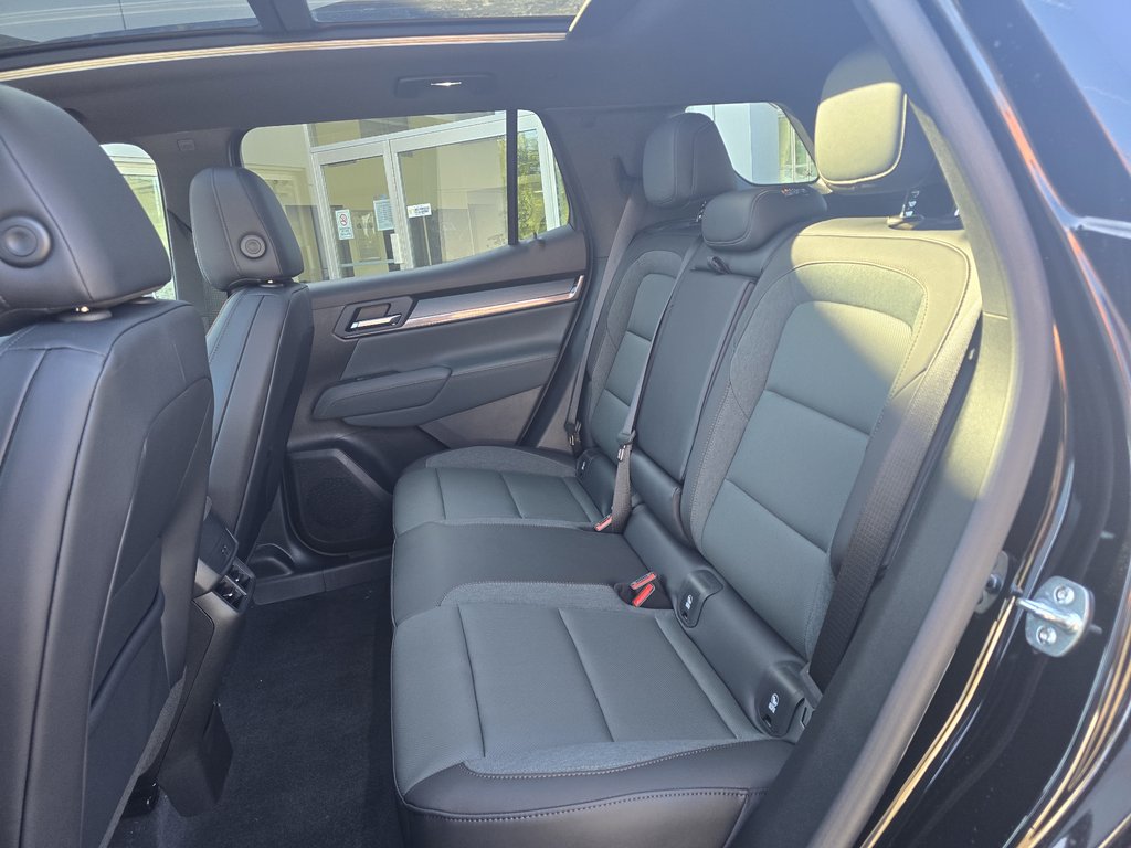 2027 GMC Terrain AT4 in New Richmond, Quebec - 13 - w1024h768px