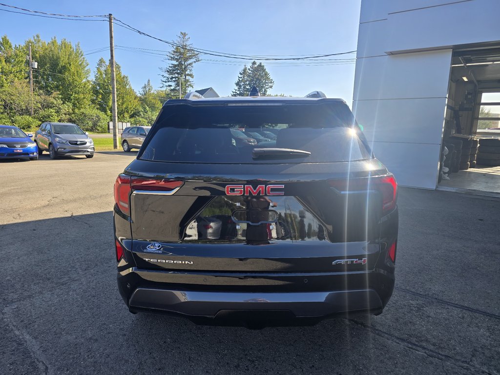2027 GMC Terrain AT4 in New Richmond, Quebec - 11 - w1024h768px