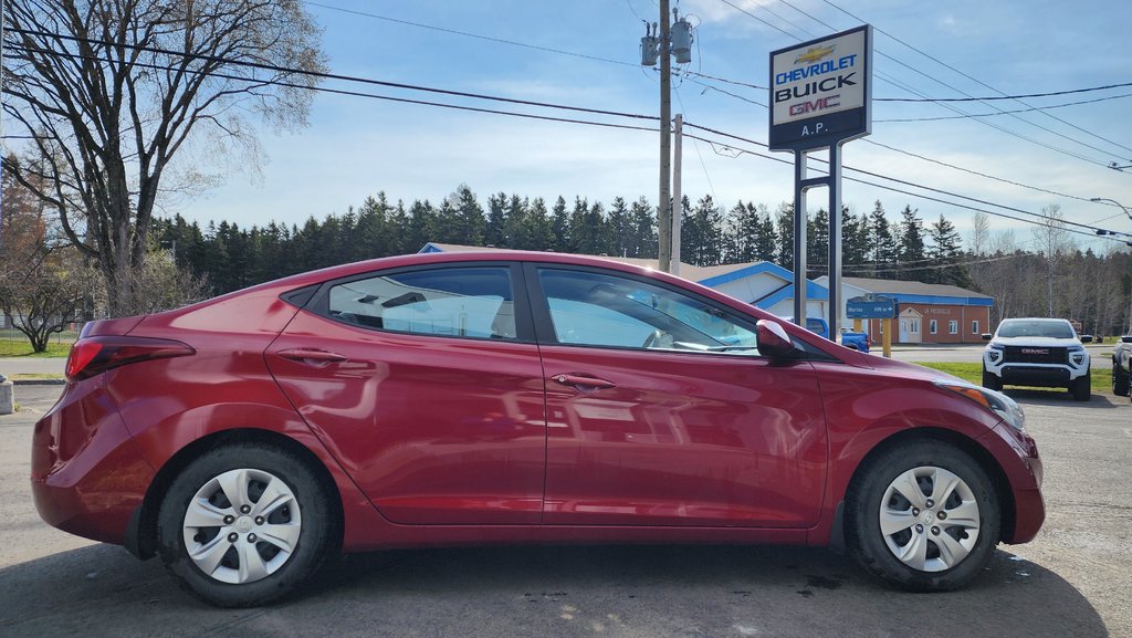 Elantra L+ 2016 à New Richmond, Québec - 4 - w1024h768px