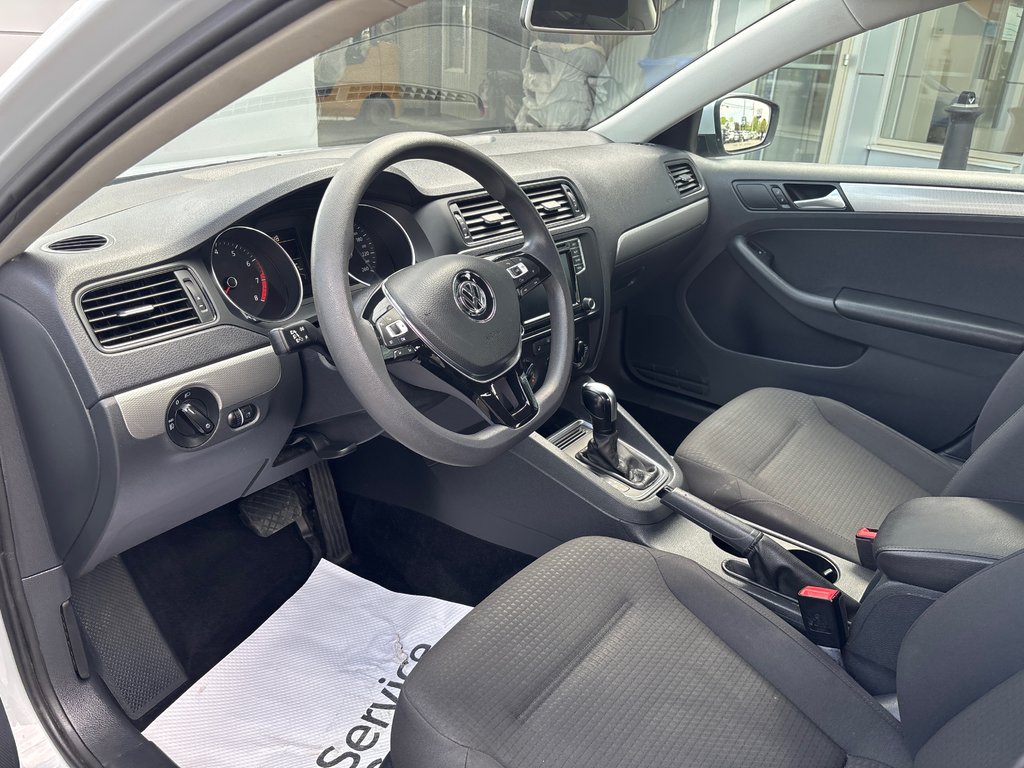 Volkswagen JETTA GL Trendline+ 2017 à New Richmond, Québec - 6 - w1024h768px