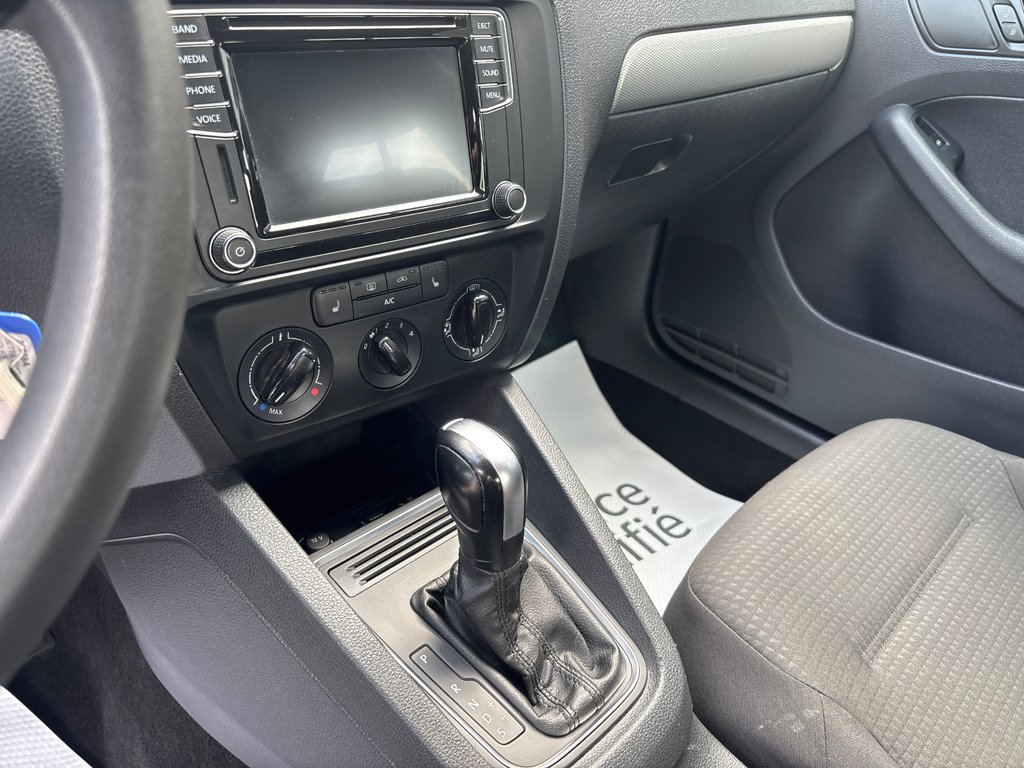 Volkswagen JETTA GL Trendline+ 2017 à New Richmond, Québec - 8 - w1024h768px