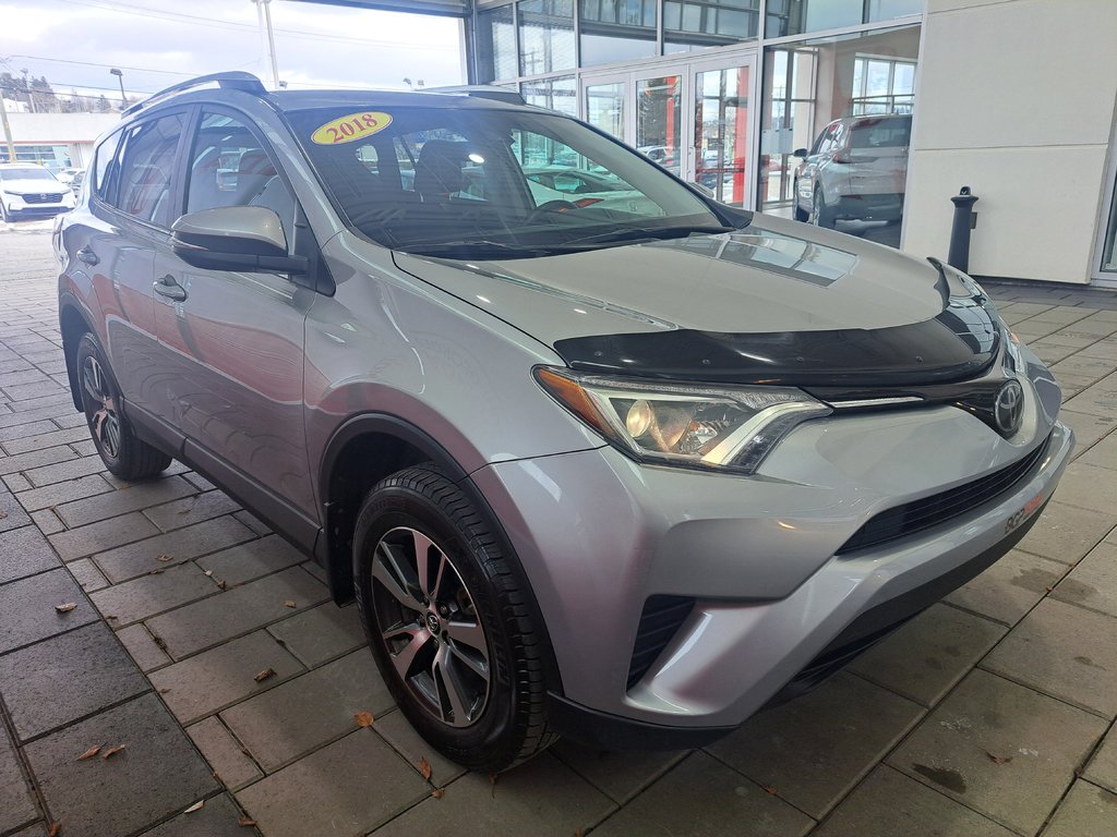 2018  RAV4 LE AWD in Saint-Georges, Quebec - 2 - w1024h768px