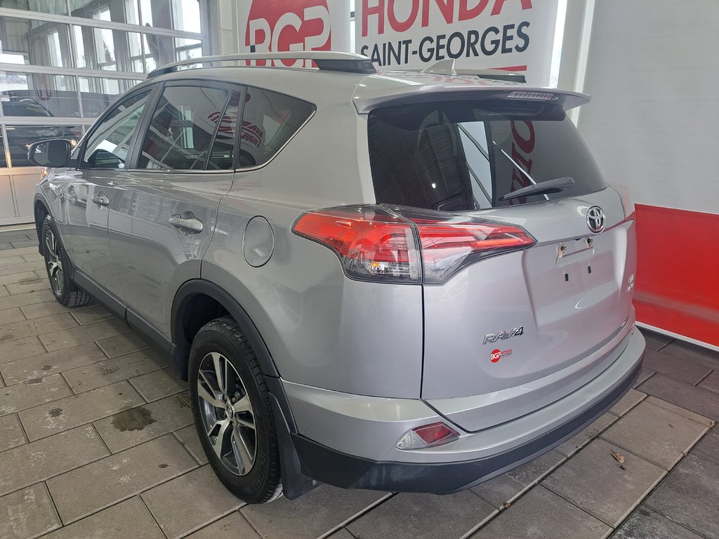 2018  RAV4 LE AWD in Saint-Georges, Quebec - 6 - w1024h768px