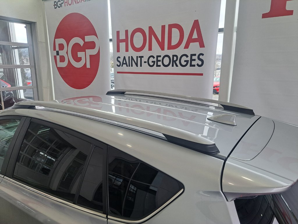 2018  RAV4 LE AWD in Saint-Georges, Quebec - 9 - w1024h768px