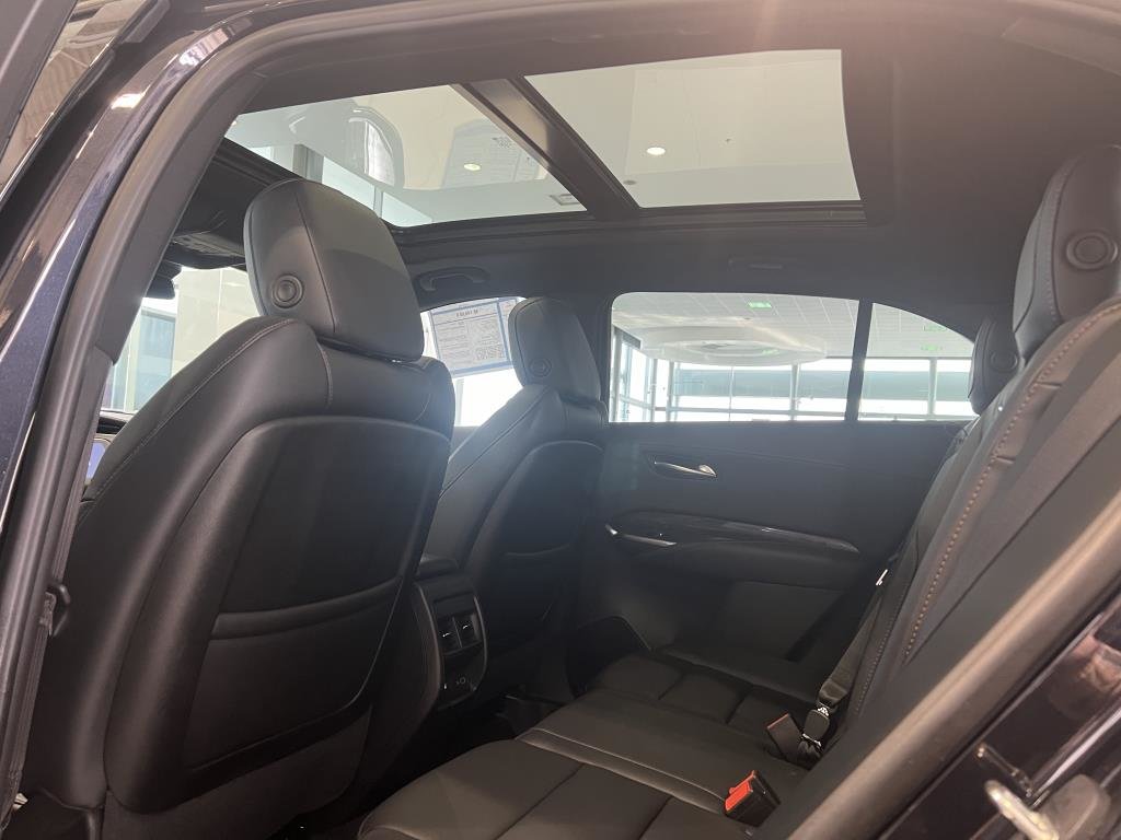 2023  XT4 Sport AWD Toit Panoramique AppleCarplay/Android in Laval, Quebec - 11 - w1024h768px