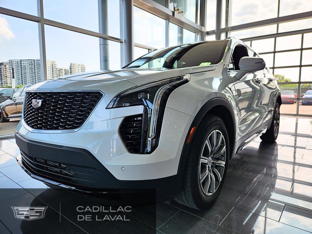 XT4 AWD Sport Toit Pano Étrier Rouge Apple CarPlay 2021 à Laval, Québec - 1 - w1024h768px