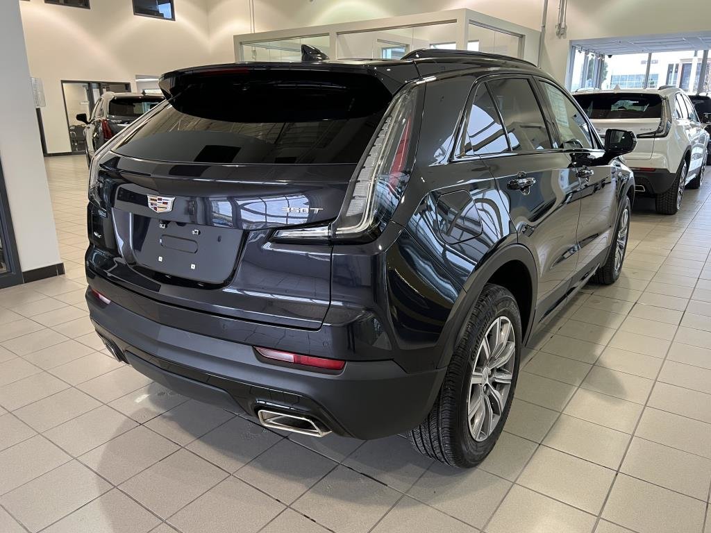 2023  XT4 Sport AWD 2.0T Toit Panoramique in Laval, Quebec - 14 - w1024h768px
