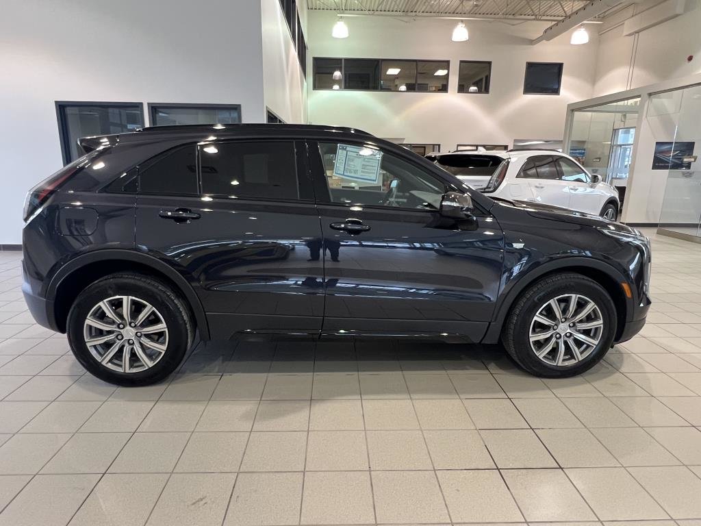 2023  XT4 Sport AWD 2.0T Toit Panoramique in Laval, Quebec - 12 - w1024h768px