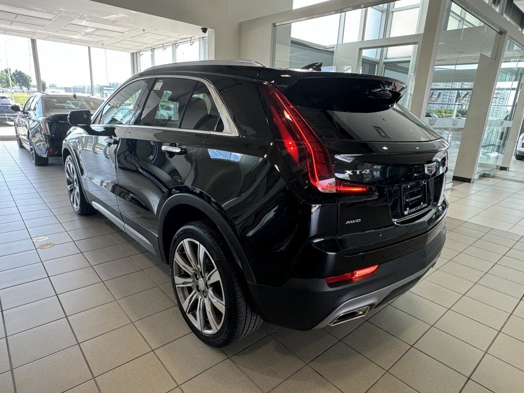 2023  XT4 AWD Premium Luxury Roues 20po Toit Gr Technologie in Laval, Quebec - 9 - w1024h768px