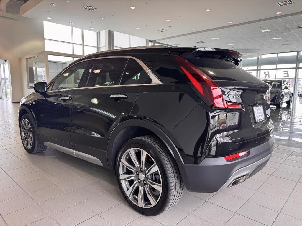 2023  XT4 AWD Premium Luxury,TOIT PANO,GROUPE TECH,20 POUCES in Laval, Quebec - 4 - w1024h768px