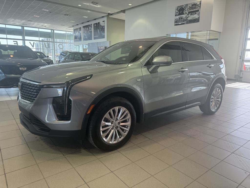 2024  XT4 AWD Luxury in Laval, Quebec - 1 - w1024h768px