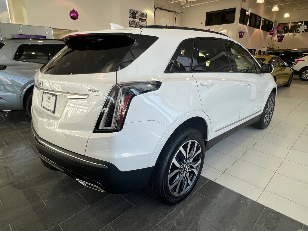 2024  XT5 Sport in Laval, Quebec - 12 - w1024h768px