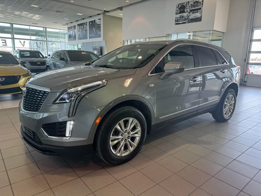 2023  XT5 STANDARD FWD in Laval, Quebec - 1 - w1024h768px