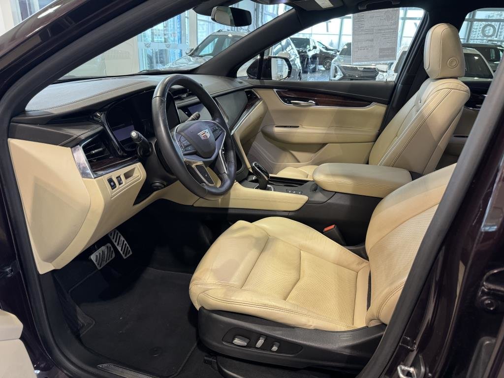 2018  XT5 AWD Luxury V6 in Laval, Quebec - 3 - w1024h768px