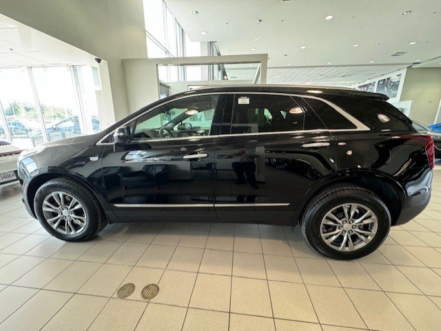 XT5 AWD Premium Luxury 2023 à Laval, Québec - 2 - w1024h768px