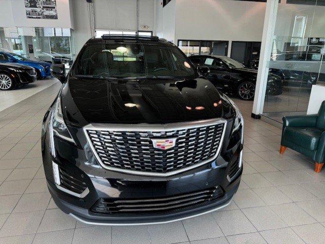 XT5 AWD Premium Luxury 2023 à Laval, Québec - 3 - w1024h768px