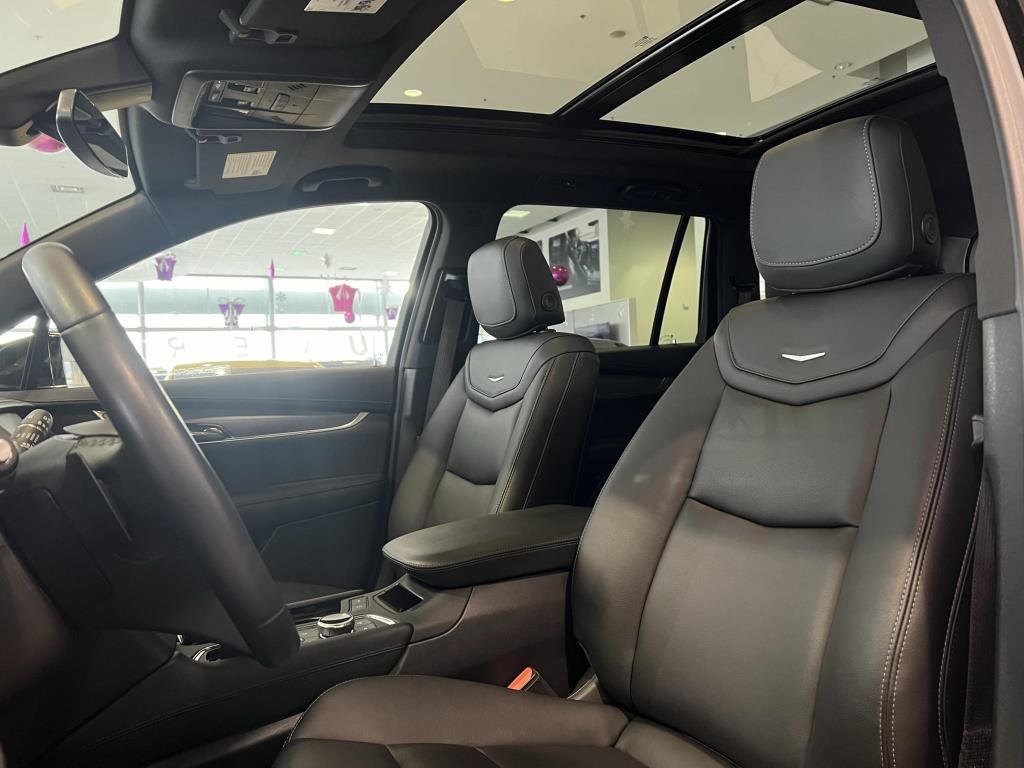 2022  XT6 Luxury 2.0T Awd,7 Passagers,Toit Panoramique in Laval, Quebec - 10 - w1024h768px