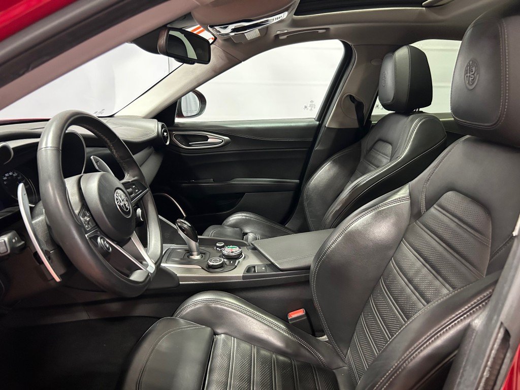 Alfa Romeo GIULIA  2019 à Montréal, Québec - 11 - w1024h768px