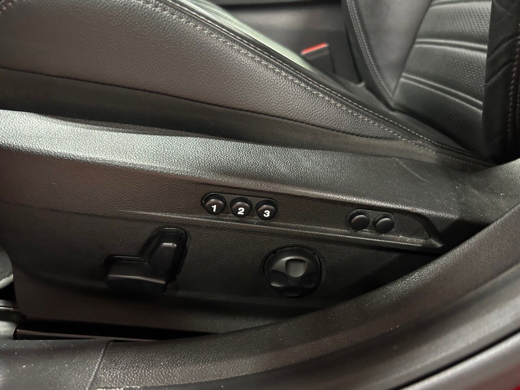 Alfa Romeo GIULIA  2019 à Montréal, Québec - 12 - w1024h768px