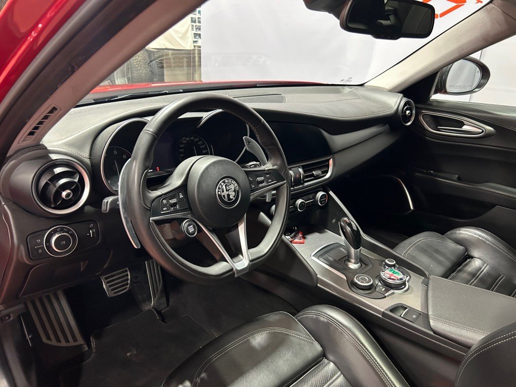 Alfa Romeo GIULIA  2019 à Montréal, Québec - 10 - w1024h768px