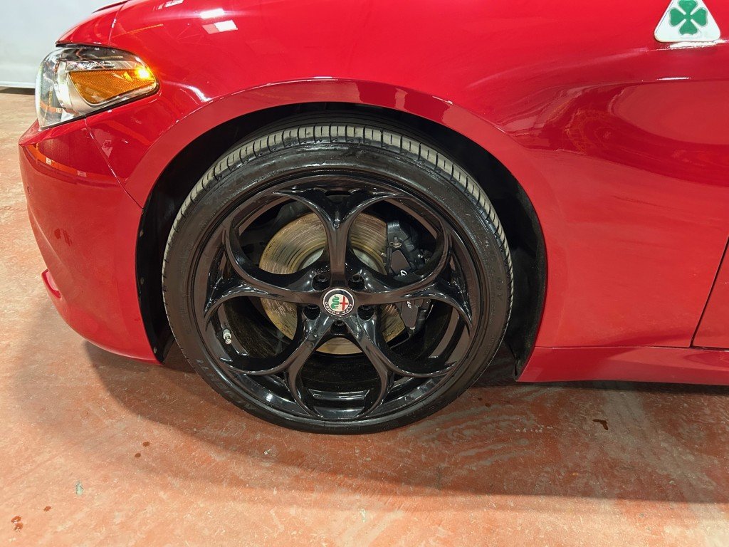 Alfa Romeo GIULIA  2019 à Montréal, Québec - 3 - w1024h768px