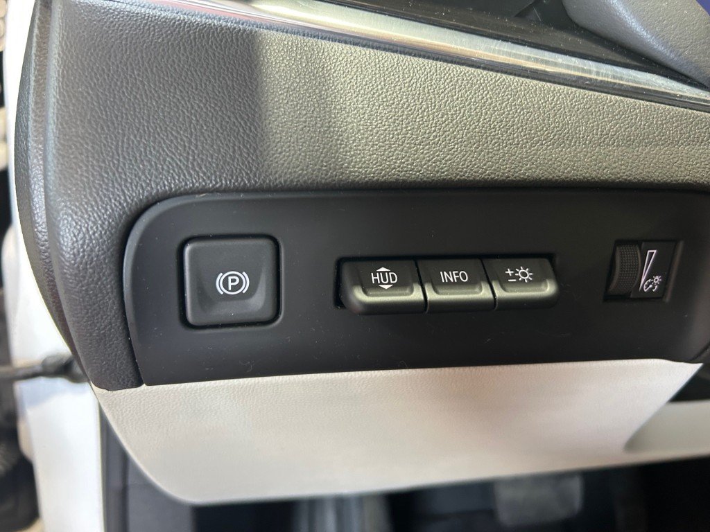 2023 Buick ENCLAVE in Montreal, Quebec - 5 - w1024h768px